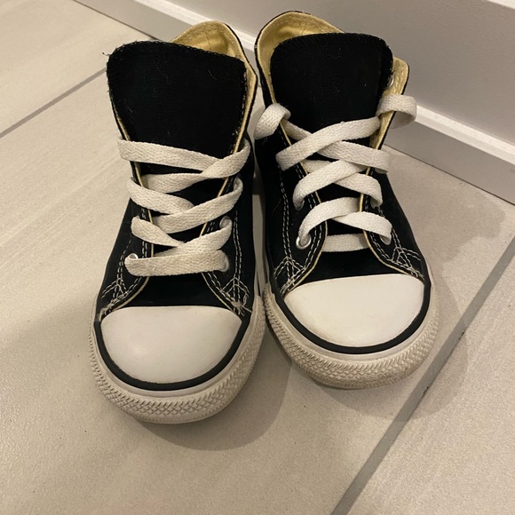 Converse Chuck Taylor All Star Hi Sneaker - Baby / Toddler - Black- size 10 - Picture 3 of 7